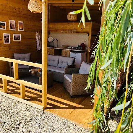 Cozyhut под наем * チェルノモレツ