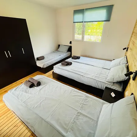 Cozyhut под наем * チェルノモレツ