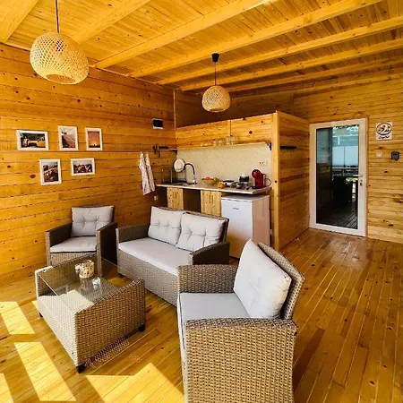 Cozyhut под наем 別荘 チェルノモレツ