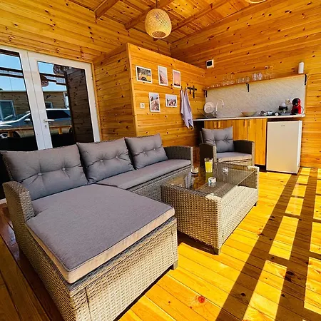Cozyhut под наем Chernomorets